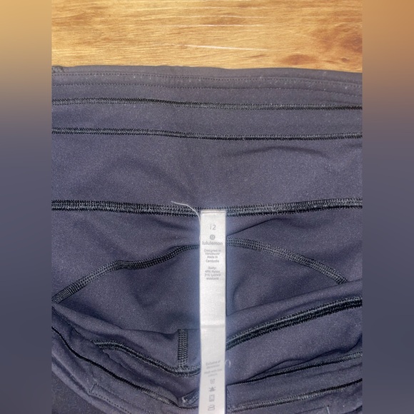 Lululemon Time to Sweat High Rise Crop 22” Black Size 12 - Picture 5 of 8